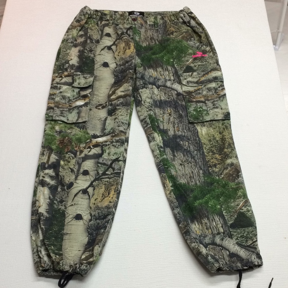 Mossy Oak camouflage pants